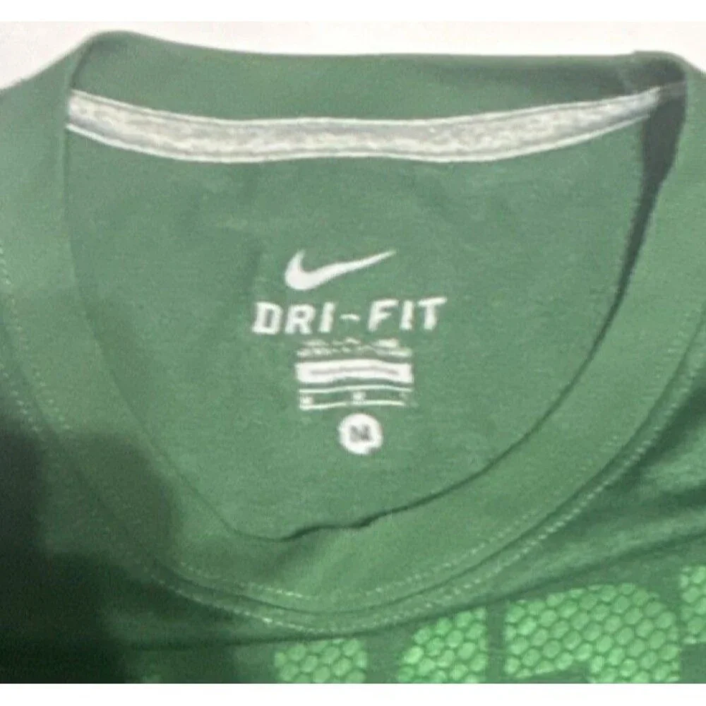 Nike Dri-FIT Men’s Medium Green Short Sleeve Crew Neck Graphic Tee “Just Do It”